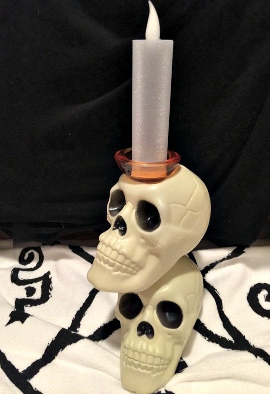 DIY skull candle holder